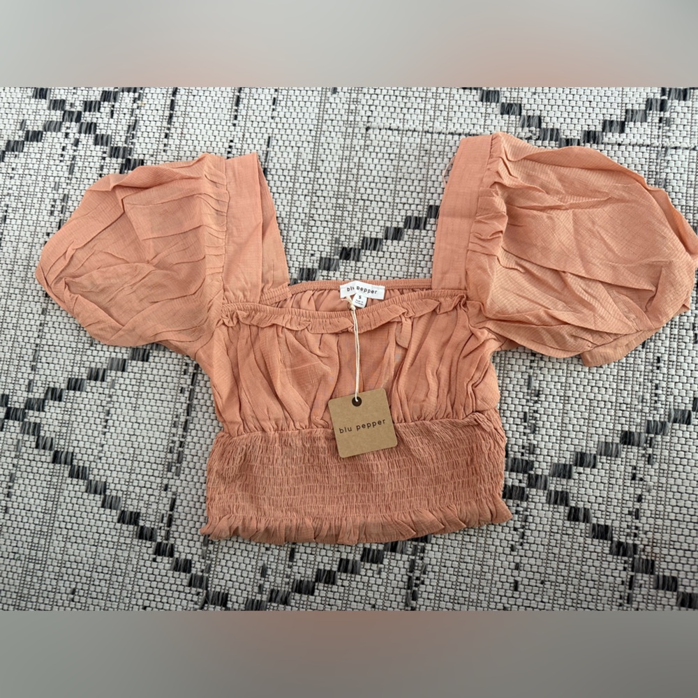 Blu Pepper Peach Ruched Crop Top